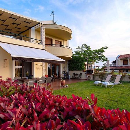 #Luxlikehome Hill Summer Villa Elani エクステリア 写真