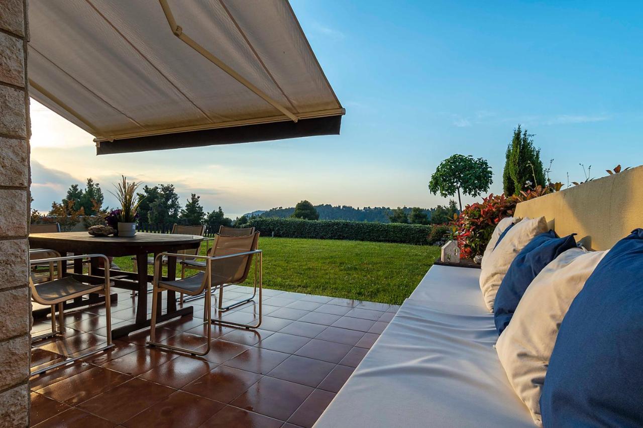 #Luxlikehome Hill Summer Villa Elani エクステリア 写真